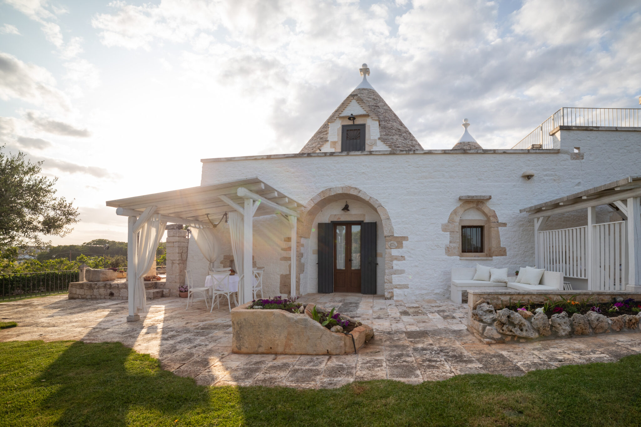 Trullo Mandorlo - main entrance