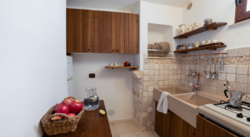 Trullo Mandorlo - well furnished kitchen