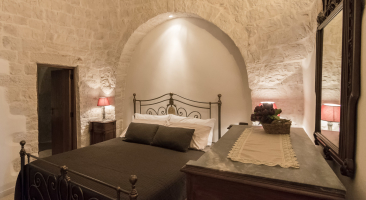 Trullo Mandorlo - Main bedroom