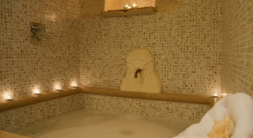 Trullo Mandorlo - bathroom details