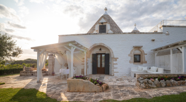 Trullo Mandorlo - main entrance