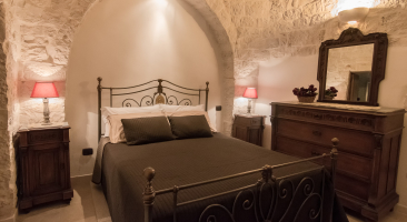 Trullo Mandorlo